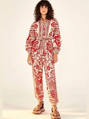 Farm Rio Pineapple Garden Jumpsuit size XS
NWT priced $245 MISSING BELT